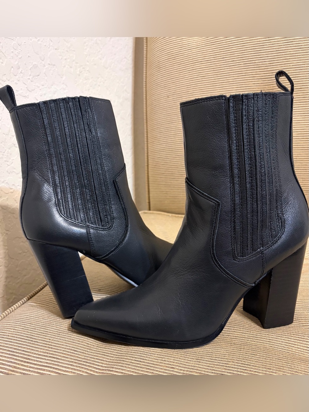 Steve Madden Loran Black Leather Block Heel Western-Inspired Bootie - Size 9